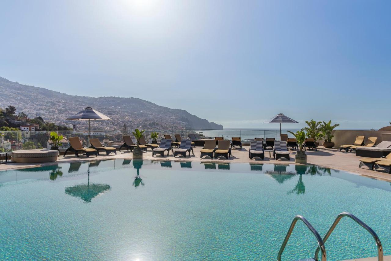 Отель The Views Baia - Adults Only Фуншал Экстерьер фото
