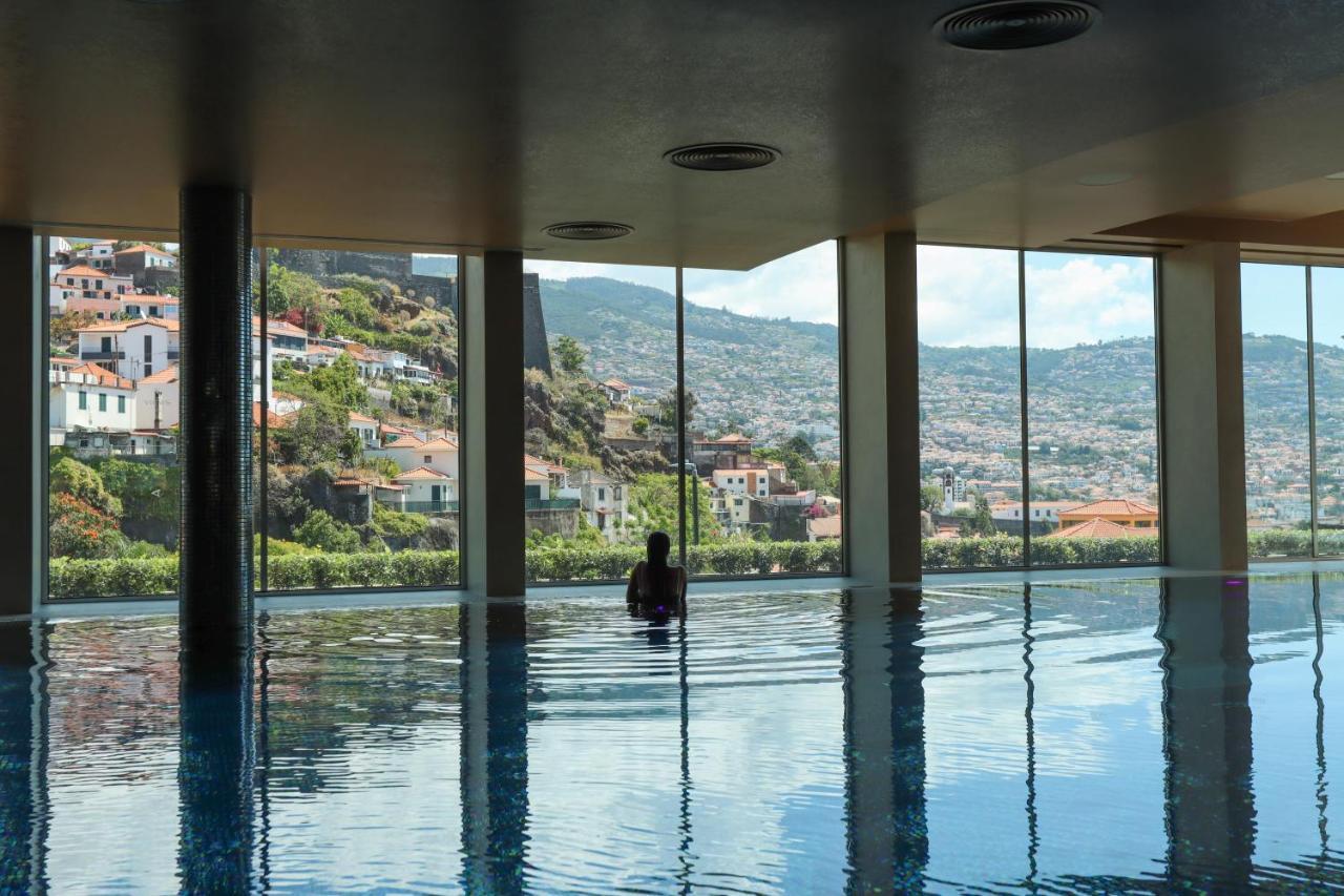 Отель The Views Baia - Adults Only Фуншал Экстерьер фото